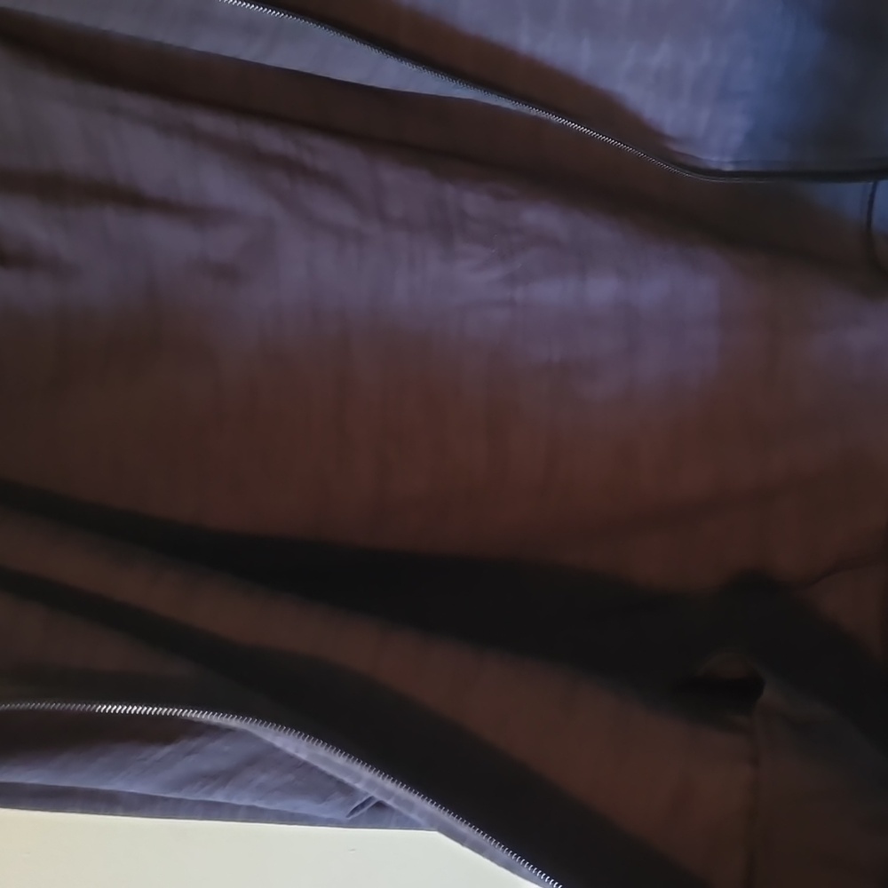 Men’s lululemon, like new. - Picture 7 of 10